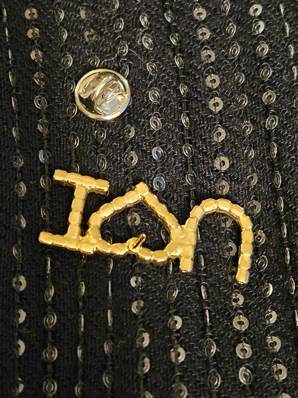 I Heart U Rhinestone Brooch. - Picture 4 of 5
